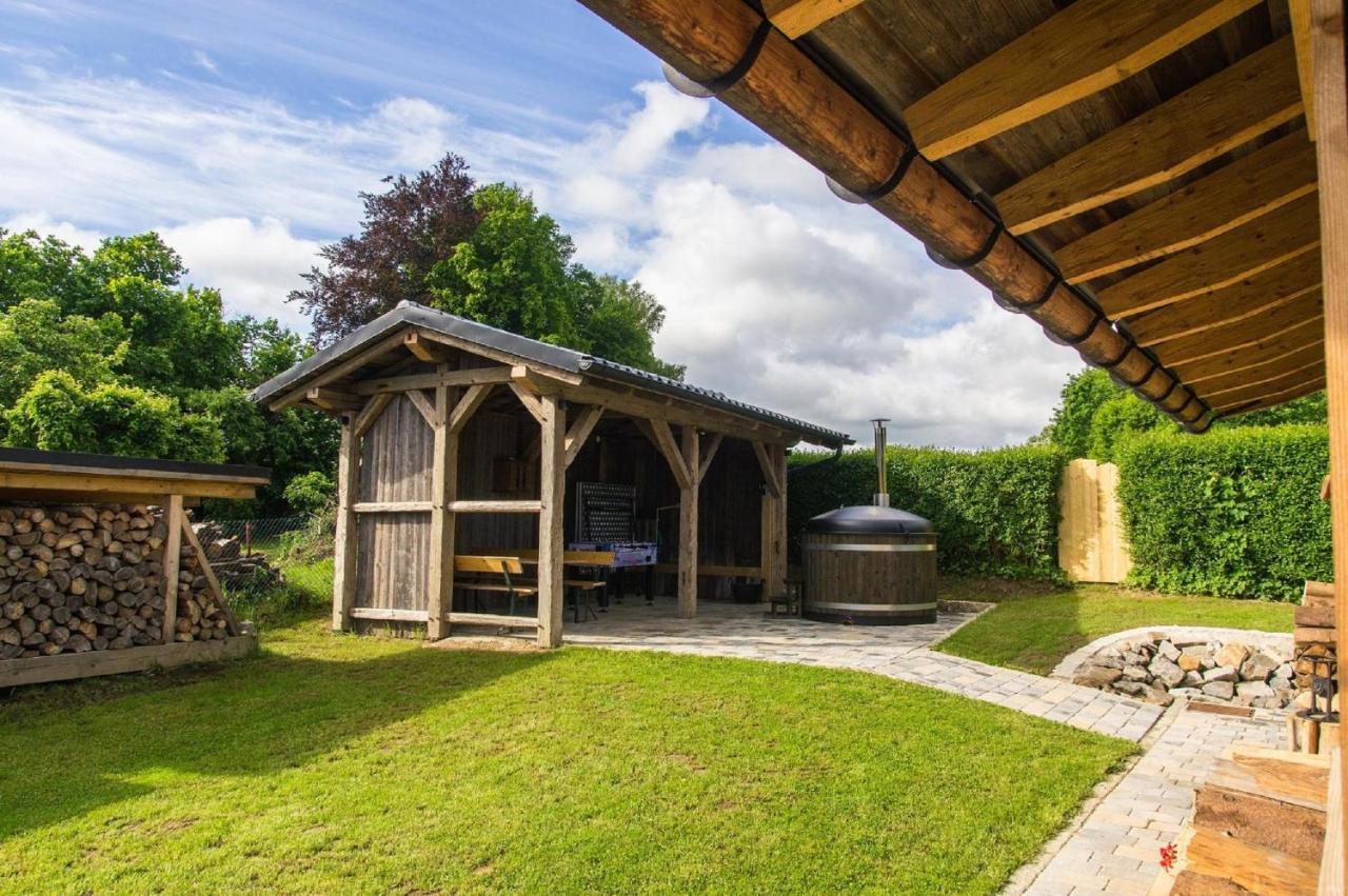 Chalet Am Oelberg Mit Badefass Und Altholzsauna 발드문첸 외부 사진